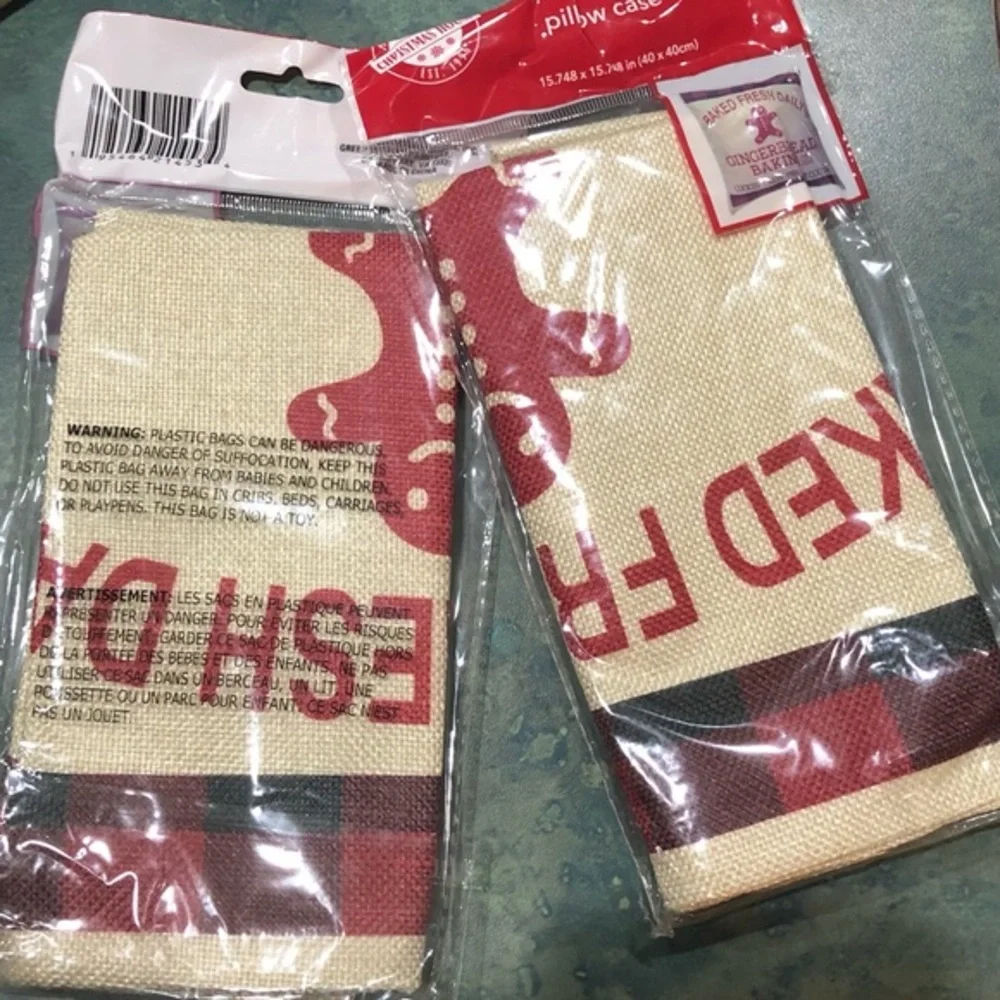 Burlap Christmas holiday‎ candy cane red graphic print décor pillow cases new